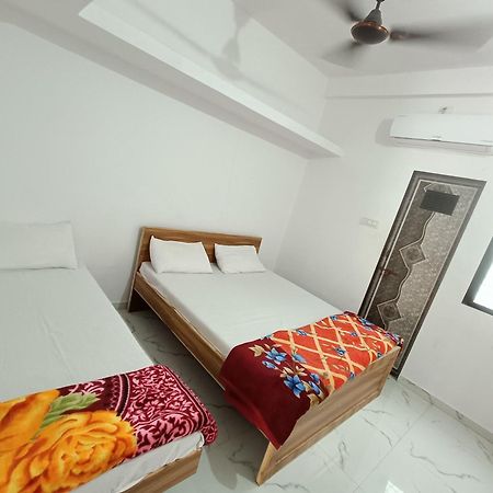 Shiv Shakti Homestay Kevadia エクステリア 写真