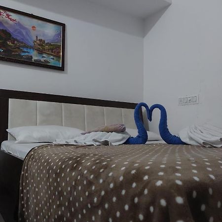 Shiv Shakti Homestay Kevadia エクステリア 写真