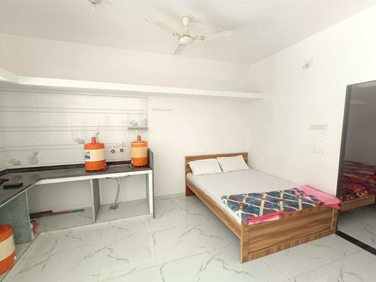 Shiv Shakti Homestay Kevadia エクステリア 写真