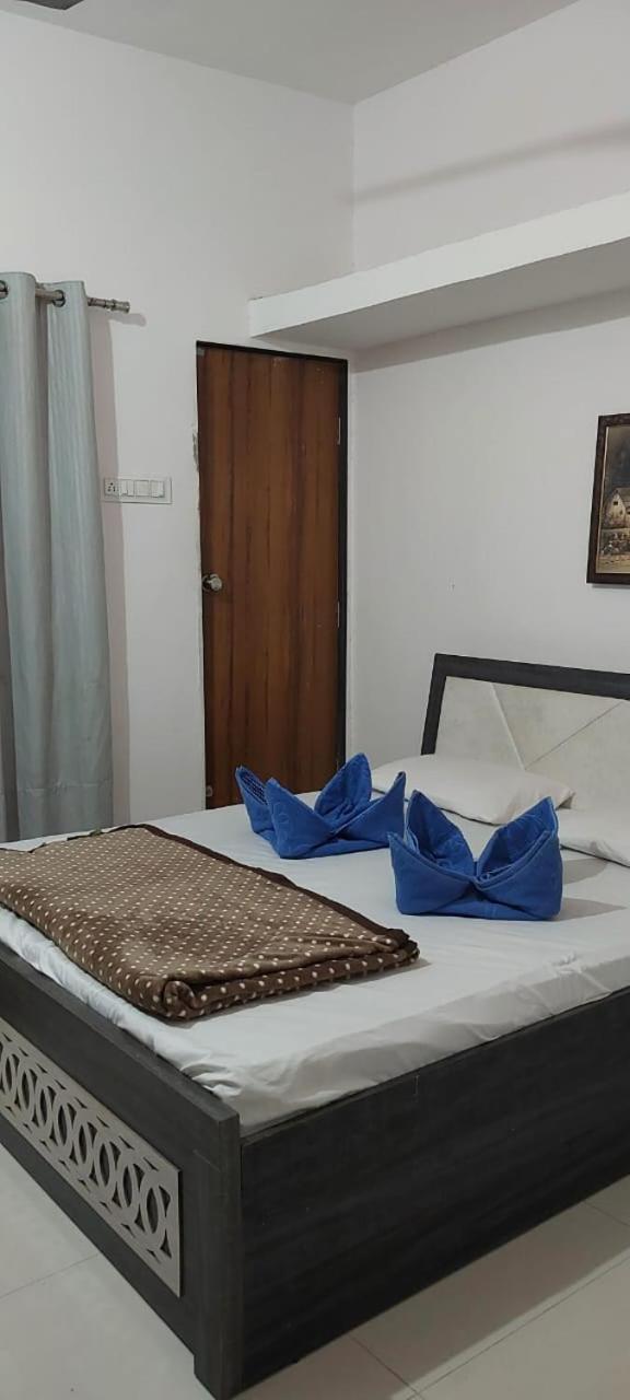 Shiv Shakti Homestay Kevadia エクステリア 写真